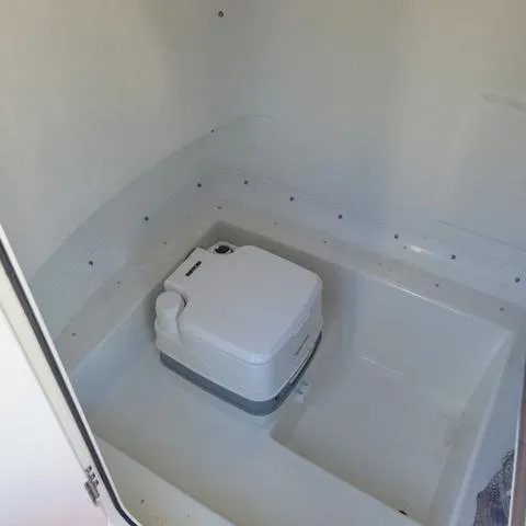 Slide: The Image of Parker Marine 2501 Center Console 2022 - 10