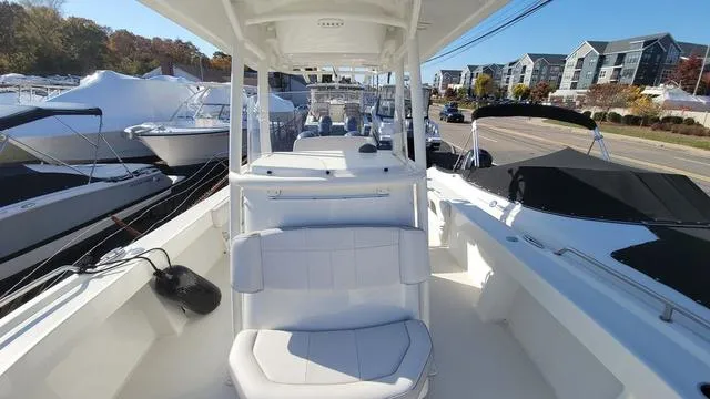 Slide: The Image of Parker Marine 2501 Center Console 2022 - 7