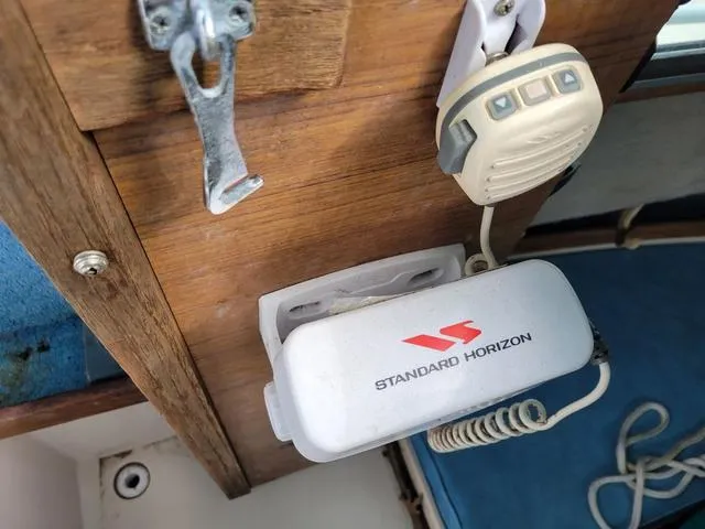 Slide: The Image of Grady-White 204 OVERNIGHTER 1988 - 7