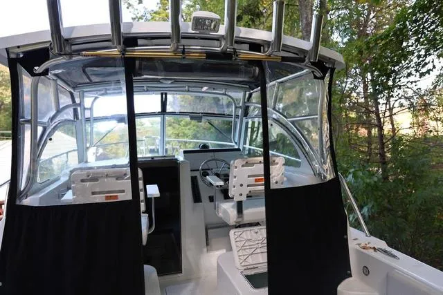 Slide: The Image of Parker Marine 2510 XLD Walkaround 2015 - 3