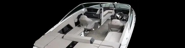 Slide: The Image of Four Winns H4C Horizon 2022 - 3