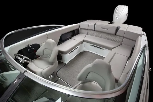 Slide: The Image of Four Winns H4C Horizon 2022 - 9