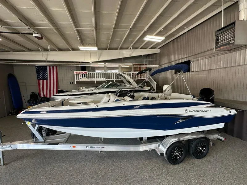 Slide: The Image of Crownline Boats Eclipse E230 XS 2024 - 1