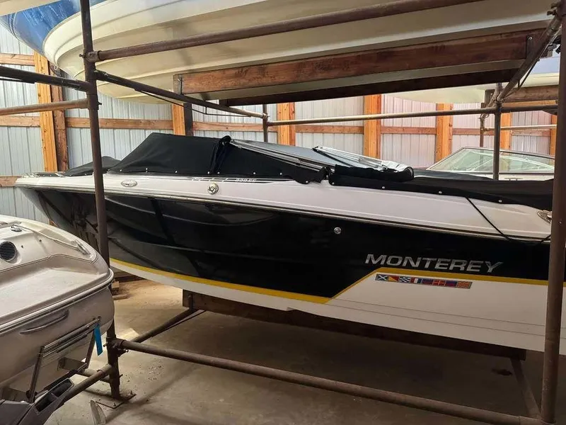 Slide: The Image of Monterey 238SS 2017 - 0