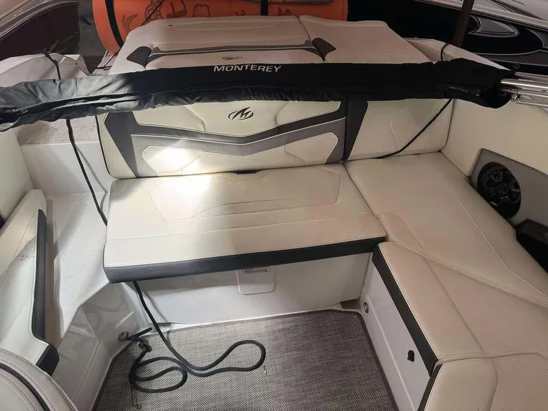 Slide: The Image of Monterey 238SS 2017 - 2