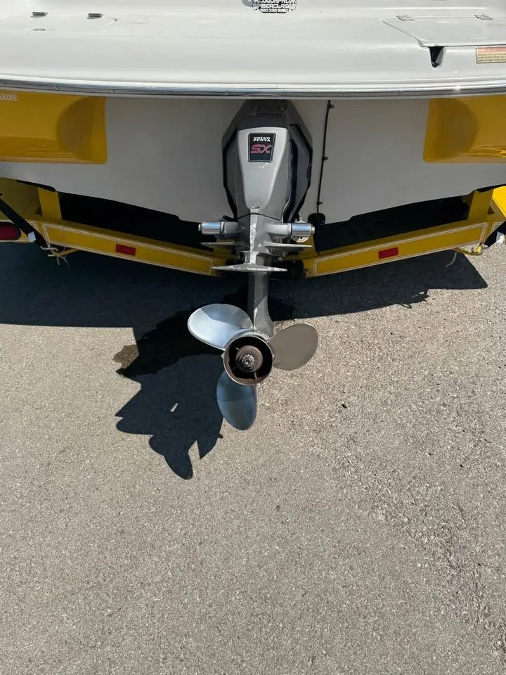 Slide: The Image of Crownline Boats 202 BR 2002 - 5