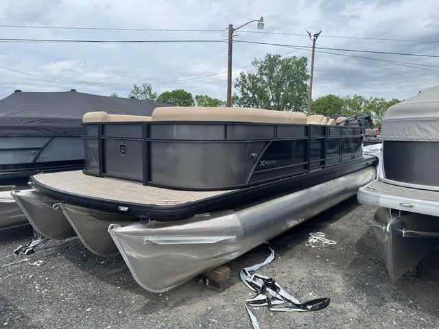 Slide: The Image of Godfrey Sweetwater 2286 SBX Tritoon - 150 Yamaha 2025 - 1