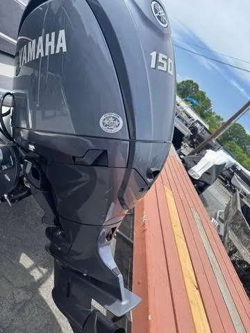 Slide: The Image of Godfrey Sweetwater 2286 SBX Tritoon - 150 Yamaha 2025 - 3