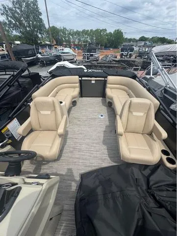 Slide: The Image of Godfrey Sweetwater 2286 SBX Tritoon - 150 Yamaha 2025 - 6