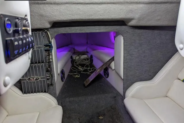 Slide: The Image of Caliber 2300 Silencer 1999 - 15