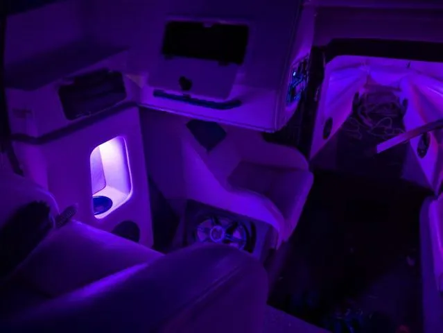 Slide: The Image of Caliber 2300 Silencer 1999 - 18