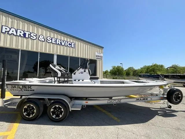 The Image of Majek 22 XTREME 2025 - 1