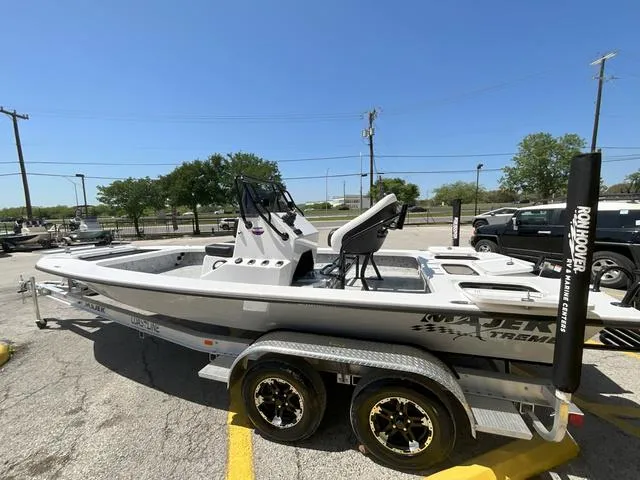 Slide: The Image of Majek 22 XTREME 2025 - 3