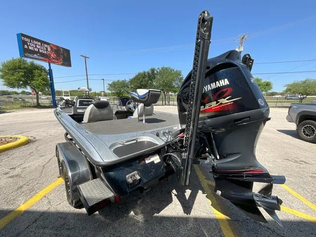 Slide: The Image of Caymas CX21 PRO DC 2021 - 11