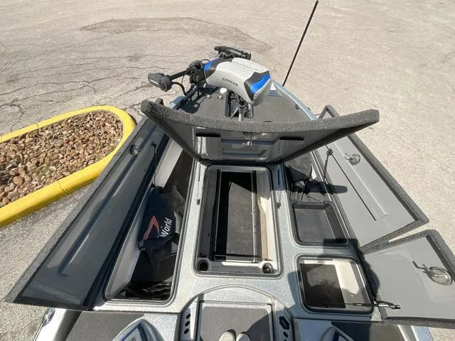 Slide: The Image of Caymas CX21 PRO DC 2021 - 22