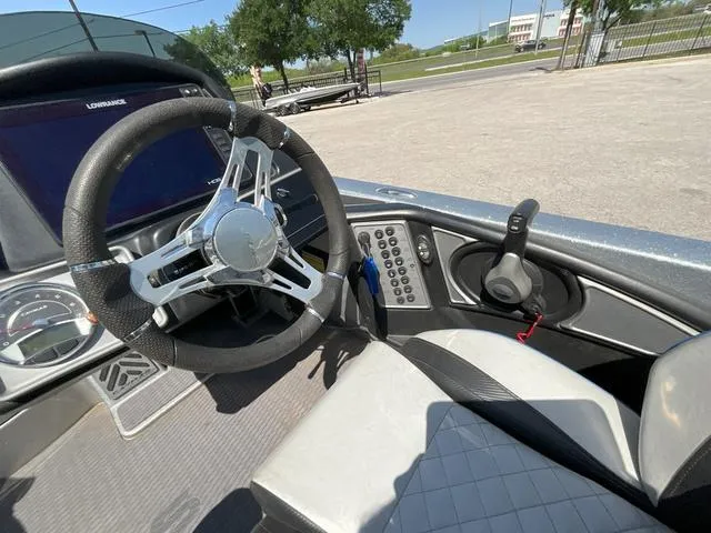 Slide: The Image of Caymas CX21 PRO DC 2021 - 25