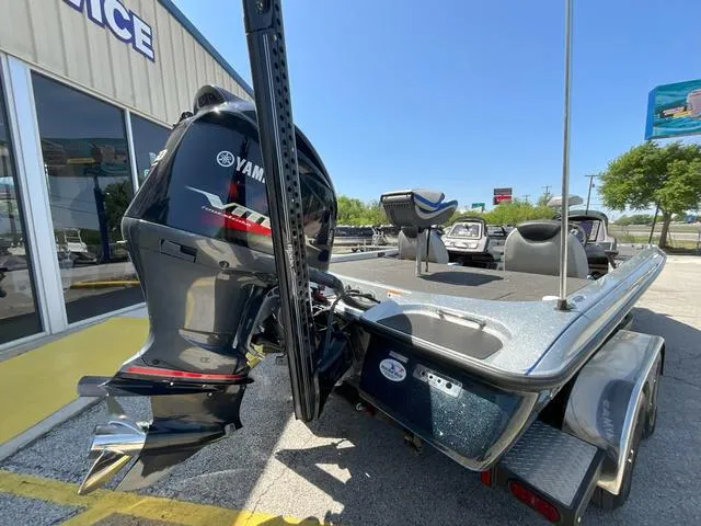 Slide: The Image of Caymas CX21 PRO DC 2021 - 9