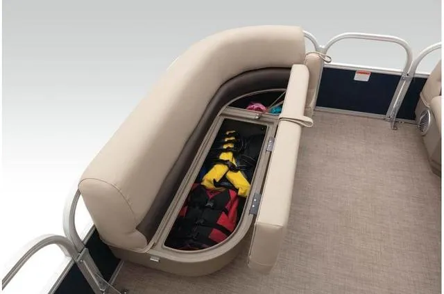 Slide: The Image of Sun Tracker Party Barge 18 DLX 2020 - 10