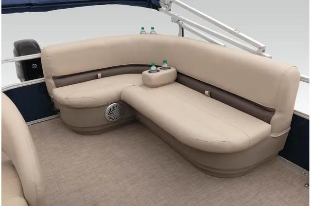 Slide: The Image of Sun Tracker Party Barge 18 DLX 2020 - 17