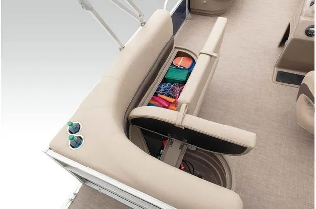 Slide: The Image of Sun Tracker Party Barge 18 DLX 2020 - 19