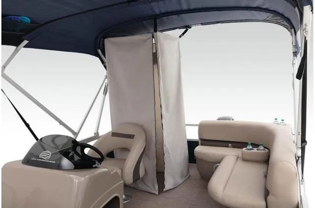 Slide: The Image of Sun Tracker Party Barge 18 DLX 2020 - 22