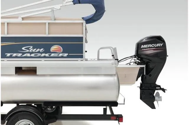 Slide: The Image of Sun Tracker Party Barge 18 DLX 2020 - 34