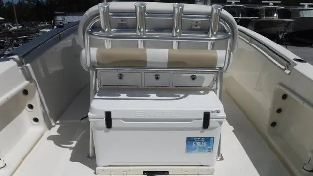 Slide: The Image of Bulls Bay 230 Center Console 2025 - 10