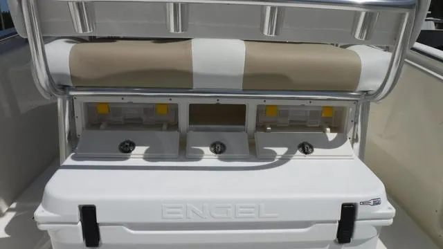 Slide: The Image of Bulls Bay 230 Center Console 2025 - 11