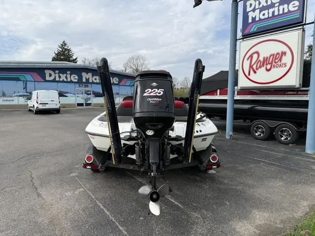 Slide: The Image of 2006 Ranger Z19 boat with 225 Optimax engine at Dixie Marine dealership. - 7