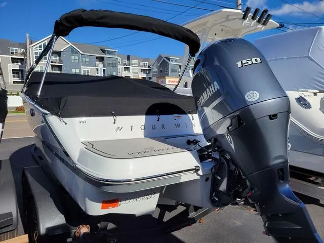 Slide: The Image of Four Winns H1C 2023 - 3