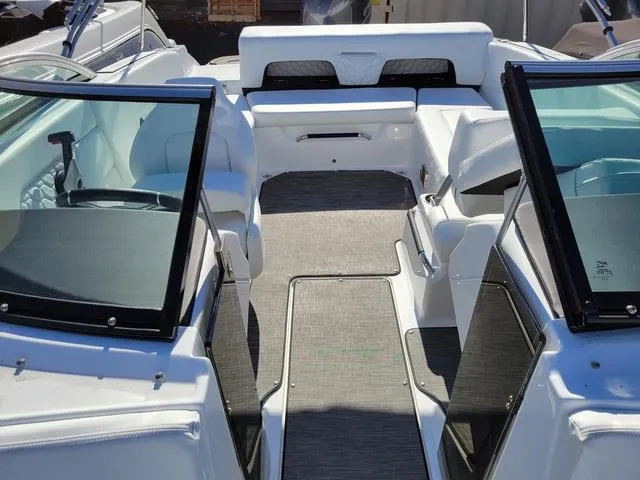 Slide: The Image of Four Winns H1C 2023 - 4