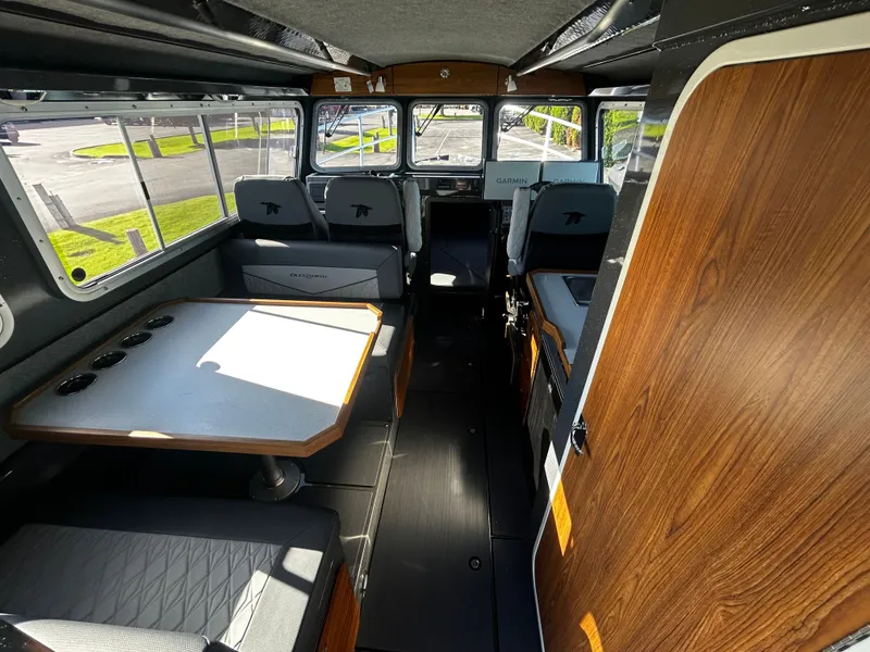 Slide: The Image of Duckworth 30 Offshore XL 2026 - 11