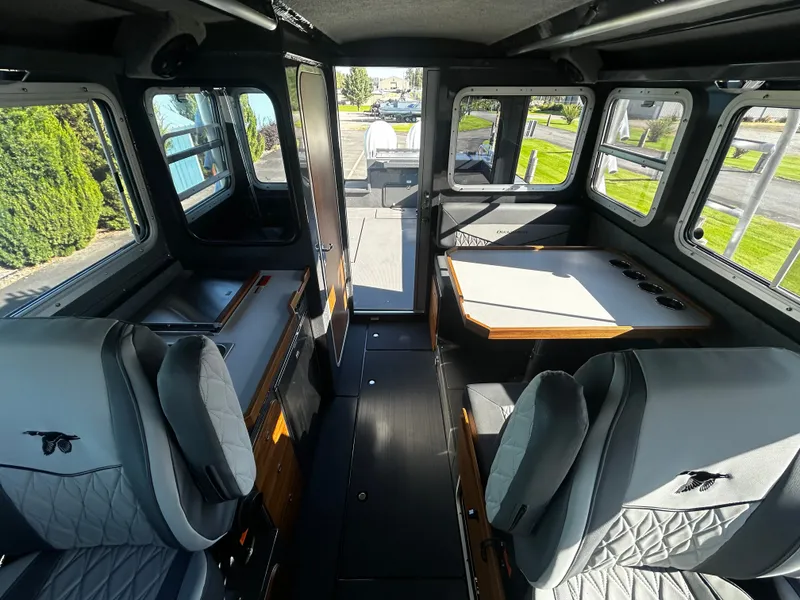 Slide: The Image of Duckworth 30 Offshore XL 2026 - 12