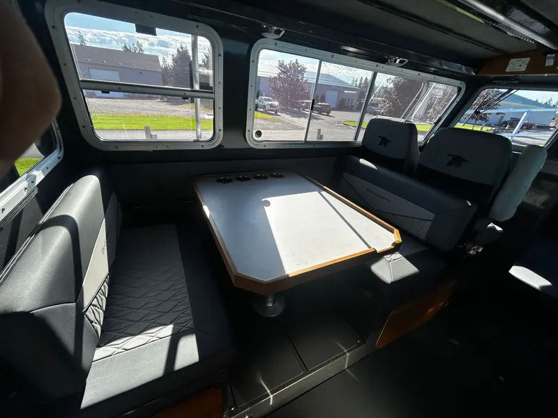 Slide: The Image of Duckworth 30 Offshore XL 2026 - 13