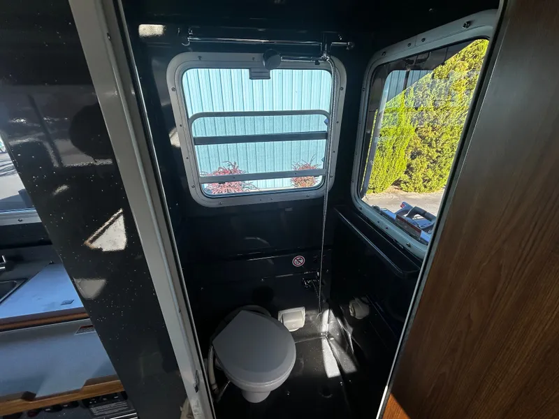 Slide: The Image of Duckworth 30 Offshore XL 2026 - 14