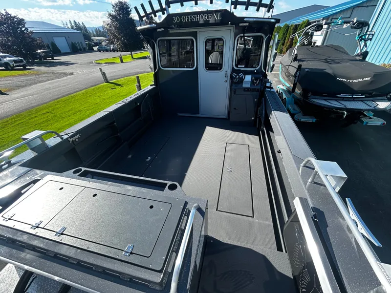 Slide: The Image of Duckworth 30 Offshore XL 2026 - 7