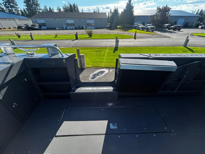 Slide: The Image of Duckworth 30 Offshore XL 2026 - 9