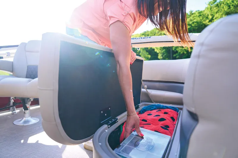 Slide: The Image of Sun Tracker Bass Buggy 16 XL Select 2025 - 52