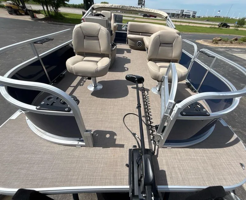 Slide: The Image of Sun Tracker Bass Buggy 16 XL Select 2025 - 66