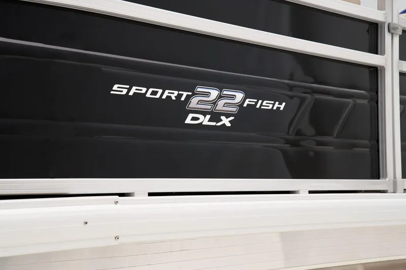 Slide: The Image of Sun Tracker SportFish 22 DLX 2024 - 20