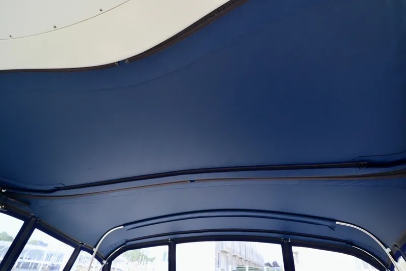 Slide: The Image of Sea Ray 380 Sundancer 2001 - 22