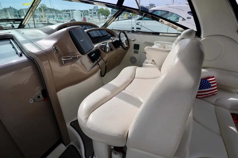 Slide: The Image of Sea Ray 380 Sundancer 2001 - 27