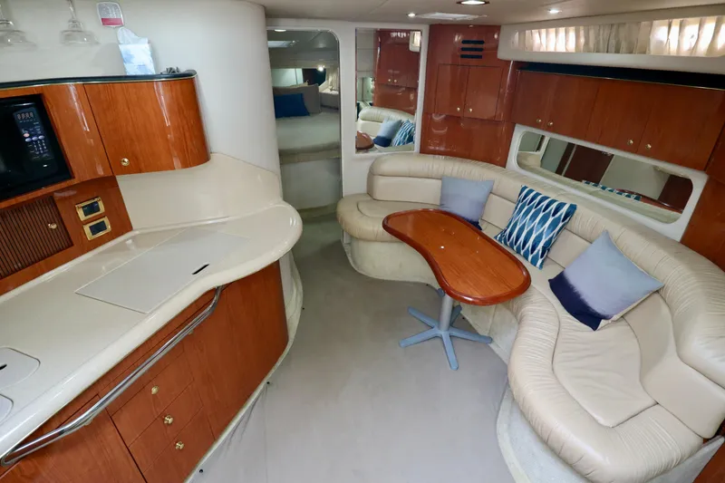 Slide: The Image of Sea Ray 380 Sundancer 2001 - 4