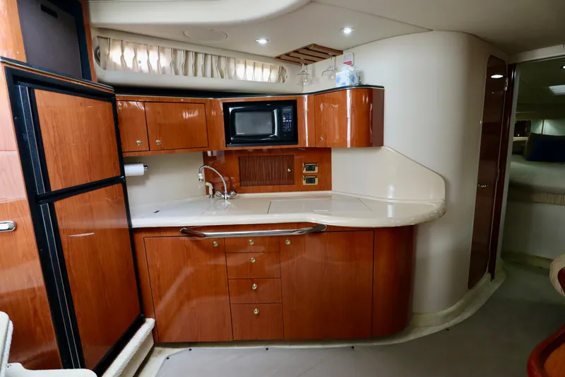 Slide: The Image of Sea Ray 380 Sundancer 2001 - 8