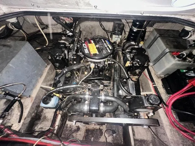 Slide: The Image of Regal Commodore 242 1998 - 15