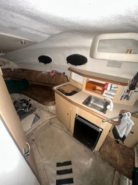 Slide: The Image of Regal Commodore 242 1998 - 21