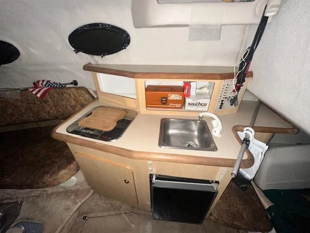 Slide: The Image of Regal Commodore 242 1998 - 24