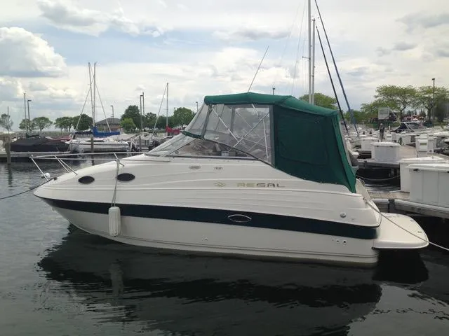 Slide: The Image of Regal Commodore 242 1998 - 33