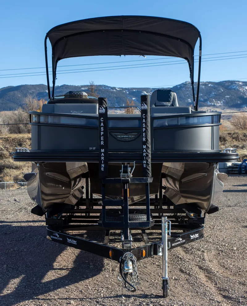 Slide: The Image of Bennington 23 L Bowrider 2025 - 2