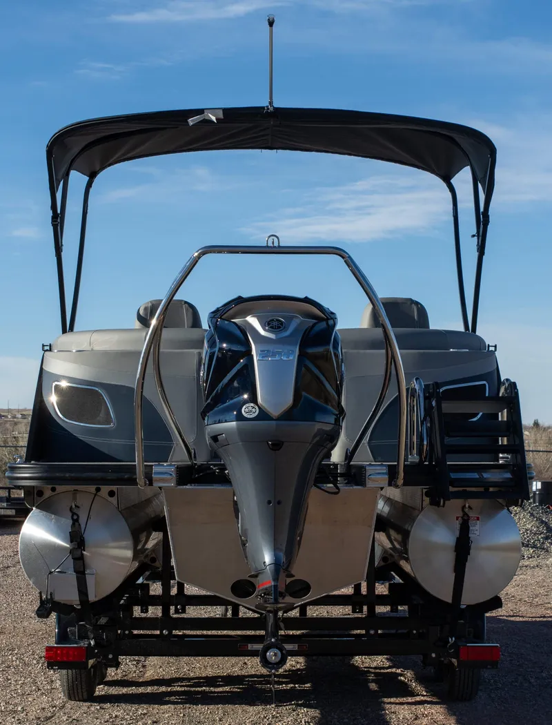 Slide: The Image of Bennington 23 L Bowrider 2025 - 3